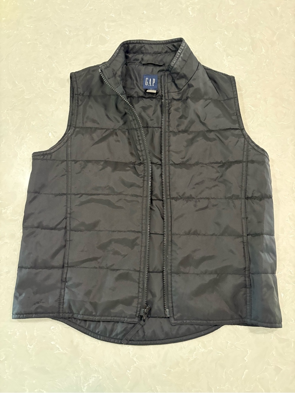 GAP woman Black Quilted Puffer Vest